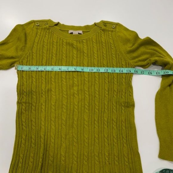 BANANA REPUBLIC Green Cable Knit Sweater with Shoulder Buttons ~ Size S… - Picture 13 of 14